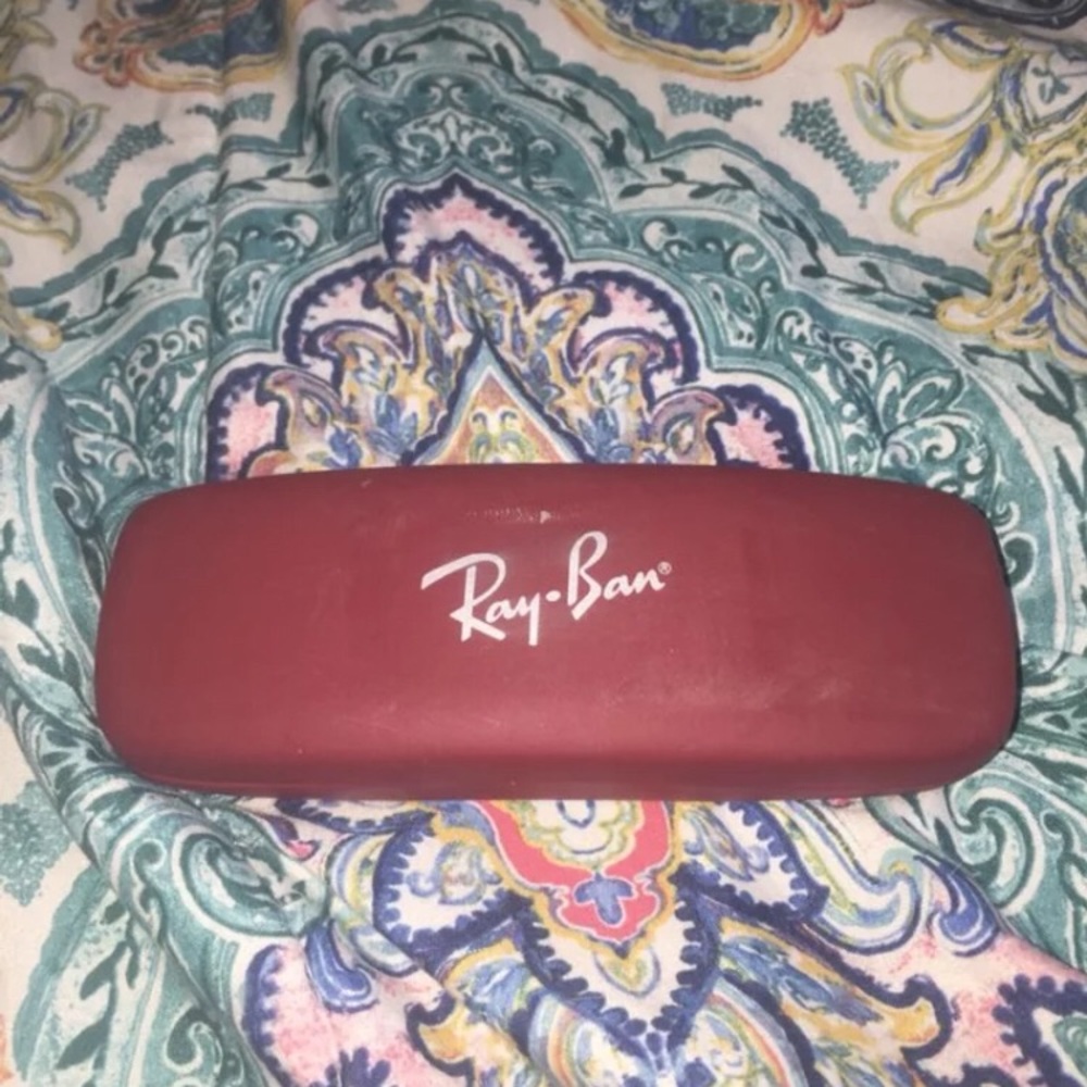 Ray ban glasses and eye case